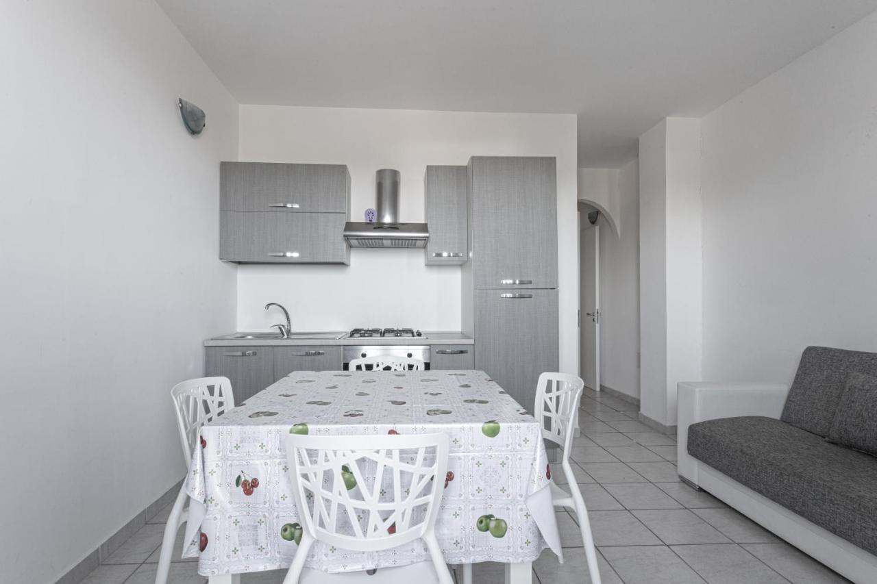 Bilocale Climatizzato Con Vista Panoramica Appartement Ugento Buitenkant foto
